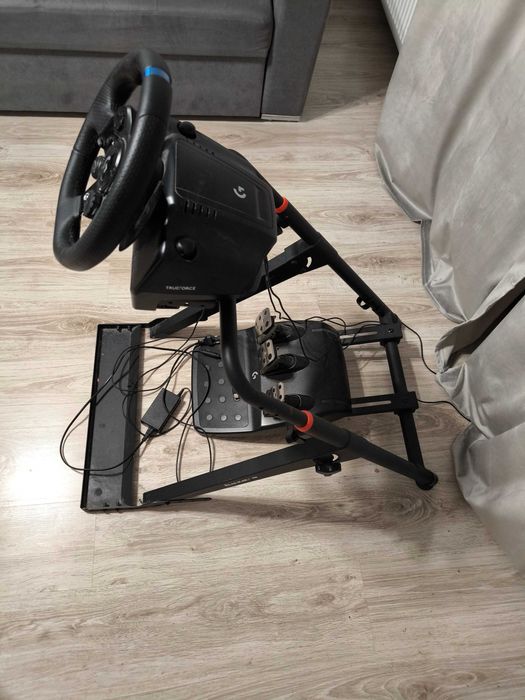 Kierownica Logitech G923 + stojak Huzaro speed 4.0