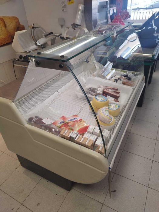 Vitrine de Charcutaria Refrigerada