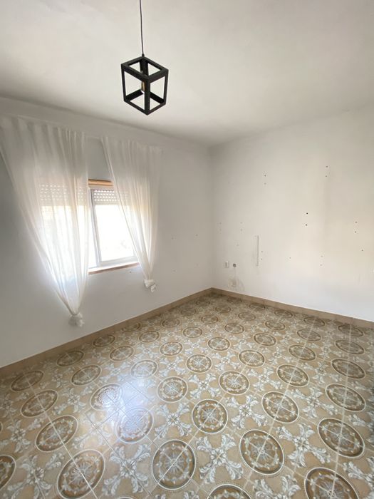 Arrenda-se Moradia T2 em Monfortinho – Independente