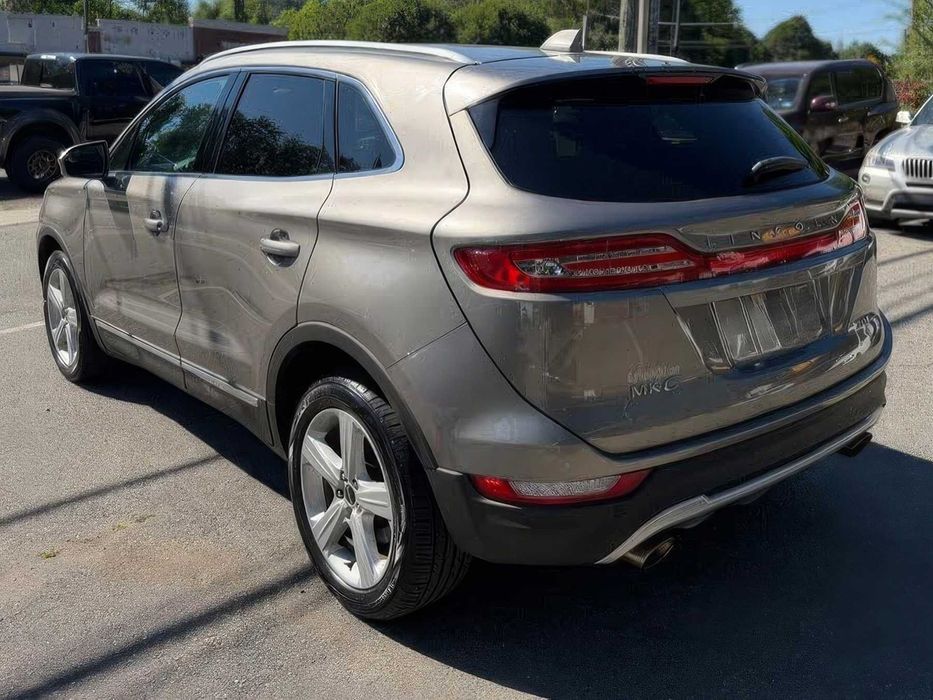 Lincoln Mkc      2021