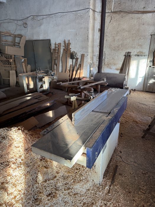 Меблеве виробництво