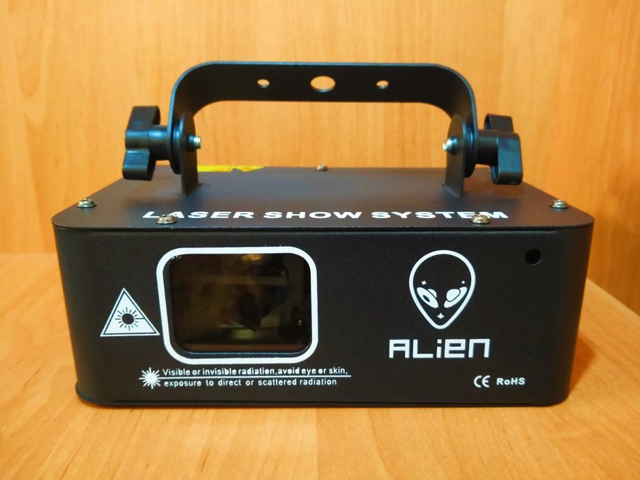 Сканирующий RGB лазерний проектор