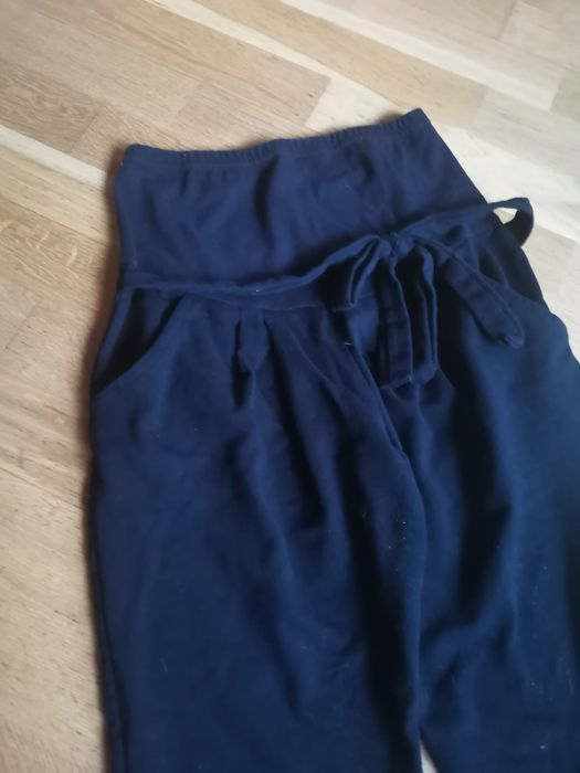Spodnie ciążowe z dresowego materiału S