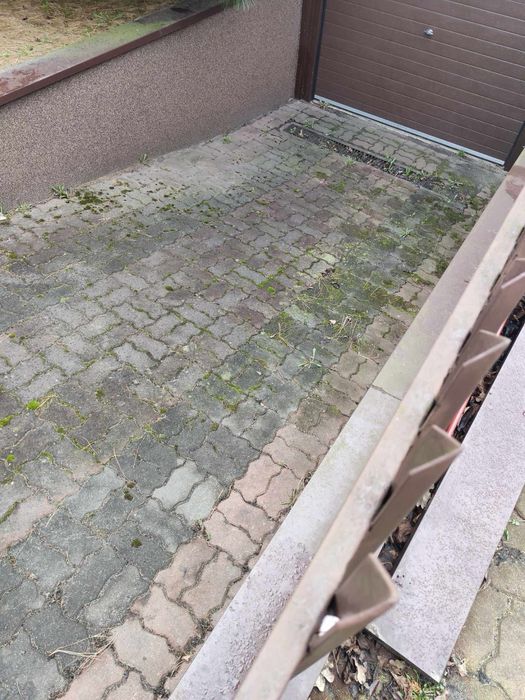 Mycie malowanie elewacji dachu w kostki Brukowej