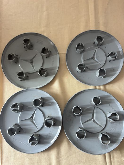 Tampos rodas mercedes mb100