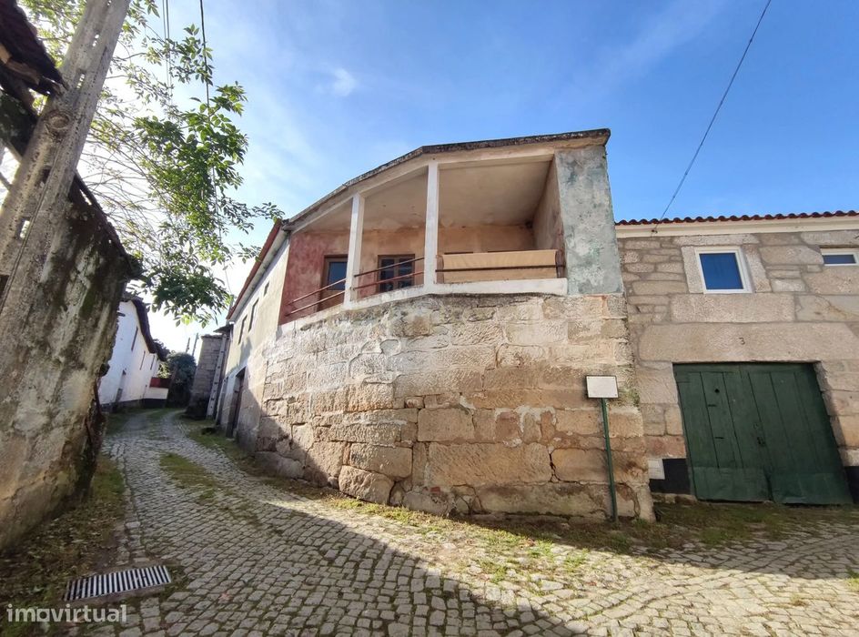 Detached House for Renovation, Located 5 km from the City of Chaves