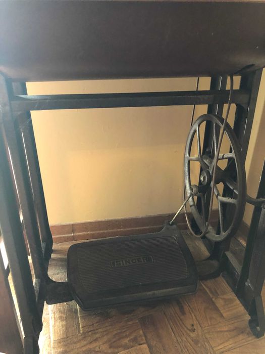 Máquina de Costura SINGER 507 dos anos 70