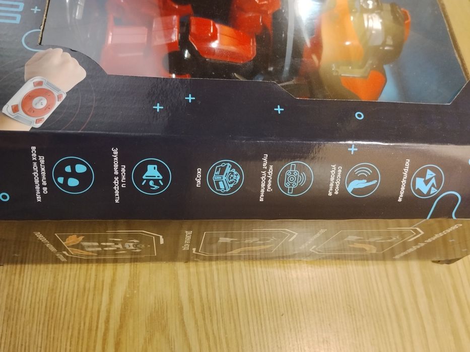 Функциональный робот на пульте радиоуправления аккум 2 пульта звук све