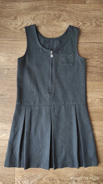 Речі на дівчинку для школи