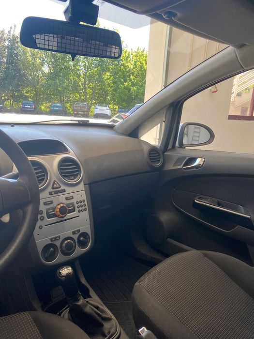 Opel Corsa Comercial 2011
