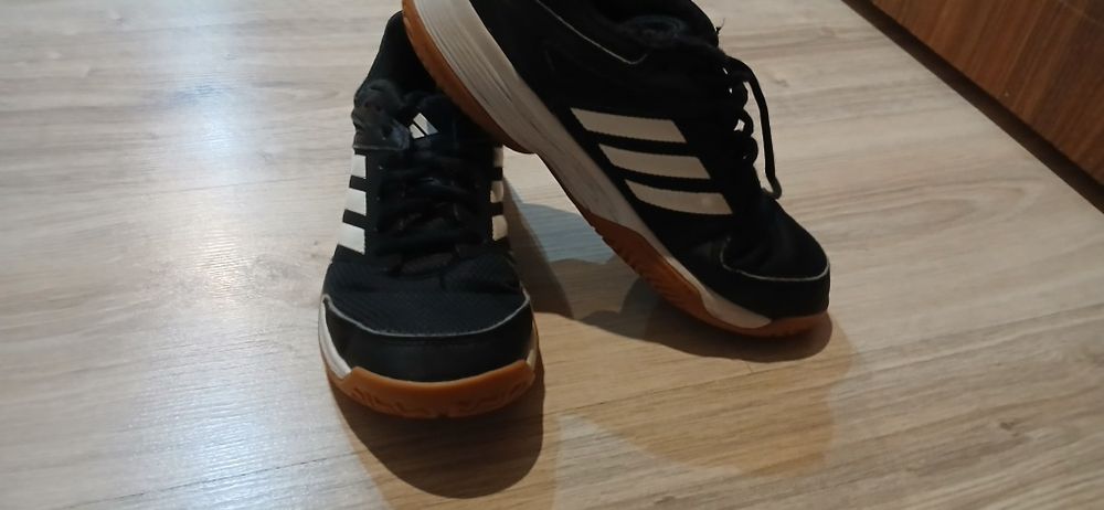 Halówki adidas  czarne Stan b. Dobry