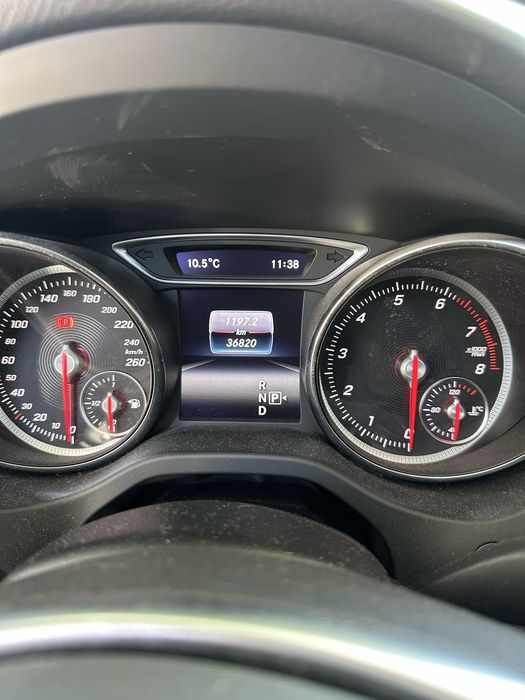 Mercedes Benz CLA 200 AMG Line Przebieg 37 000 km