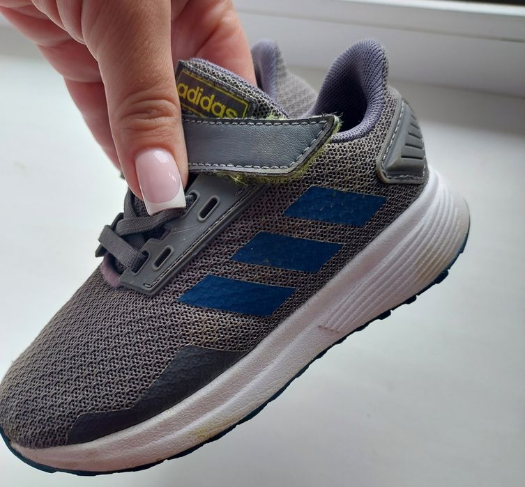 Кросівки adidas 25 розмір