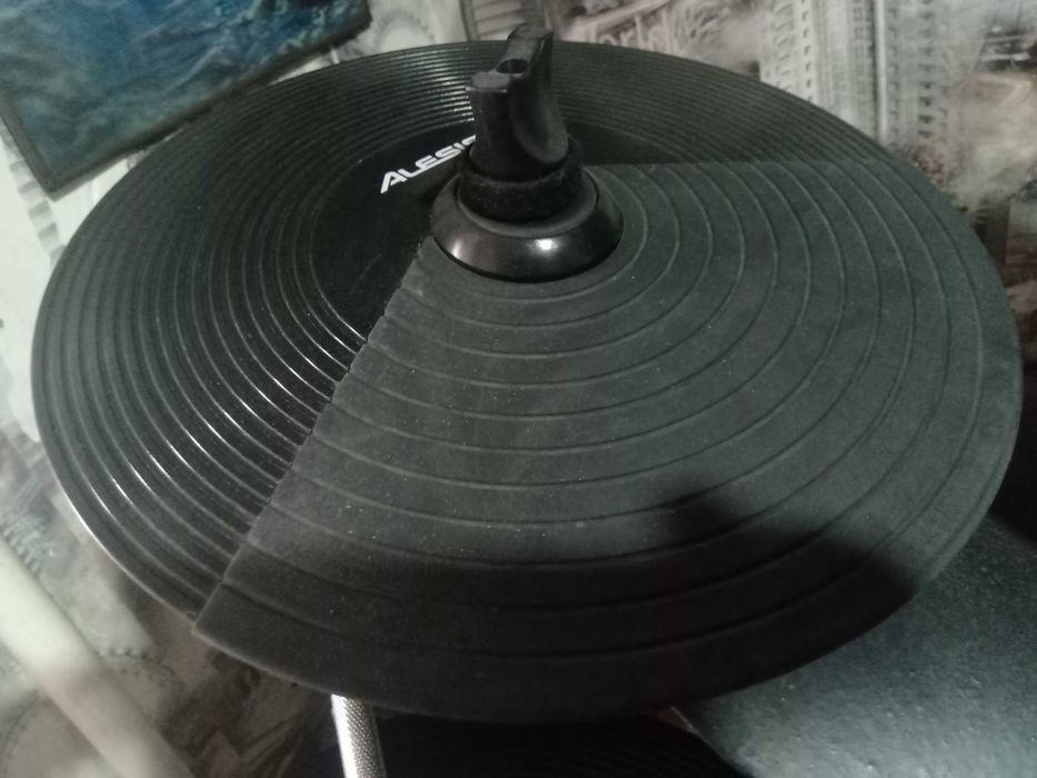 Барабаны электронные Alesis DM10