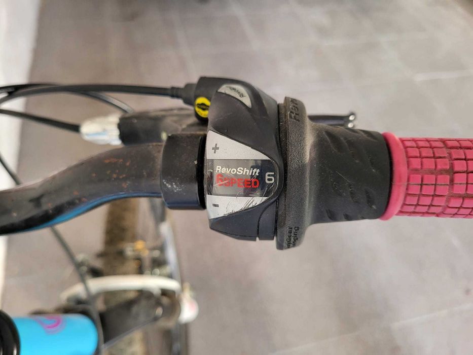 Bicicleta de menina, roda 20 com 6 velocidades