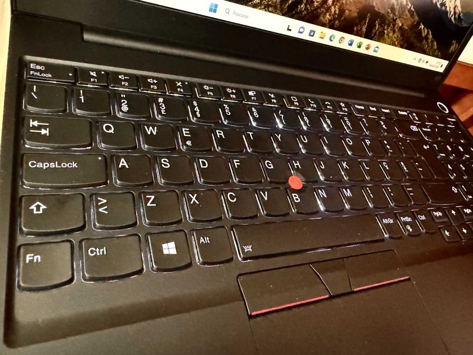 Lenovo ThinkPad E15 Gen 2 – 15.6" Full HD / Intel Core i5-1135G7 / 16 GB RAM / 2 SSD Drives64283892062082121