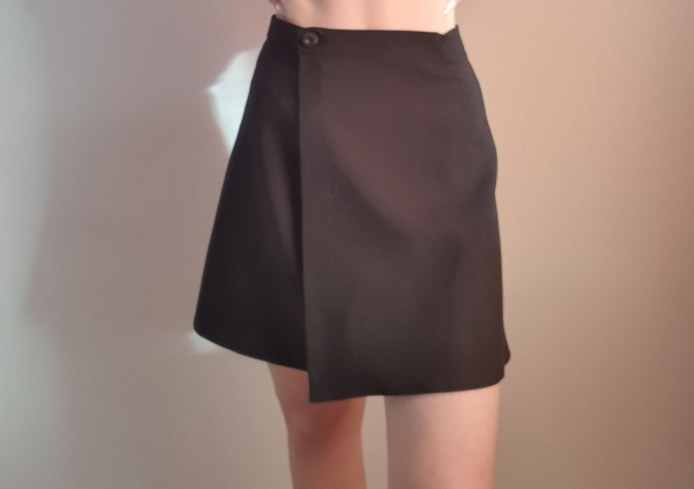 Спідниця чорна жіноча