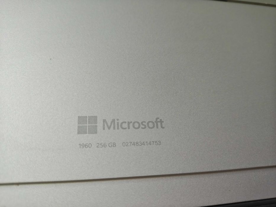 Surface Pro 7+ 1960 i5-1135G7 16GB RAM 256GB SSD