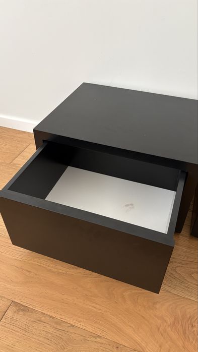 Mesinha de cabeceira Ikea
