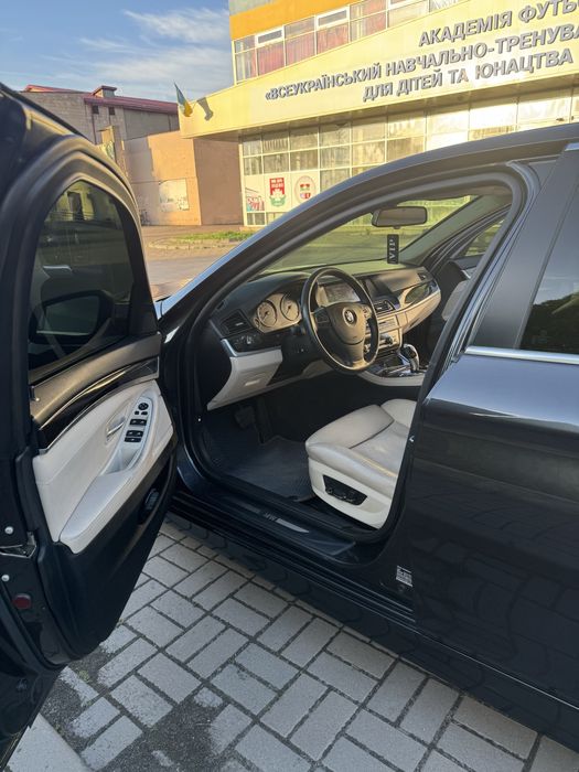 Продам BMW F10 528i в ідеальному стані