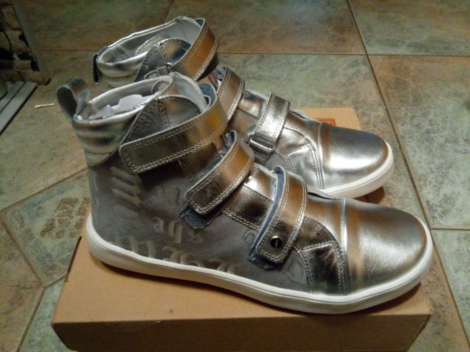 Bartek trzewiki sneakersy skórzane srebrne r. (39) 40 nowe