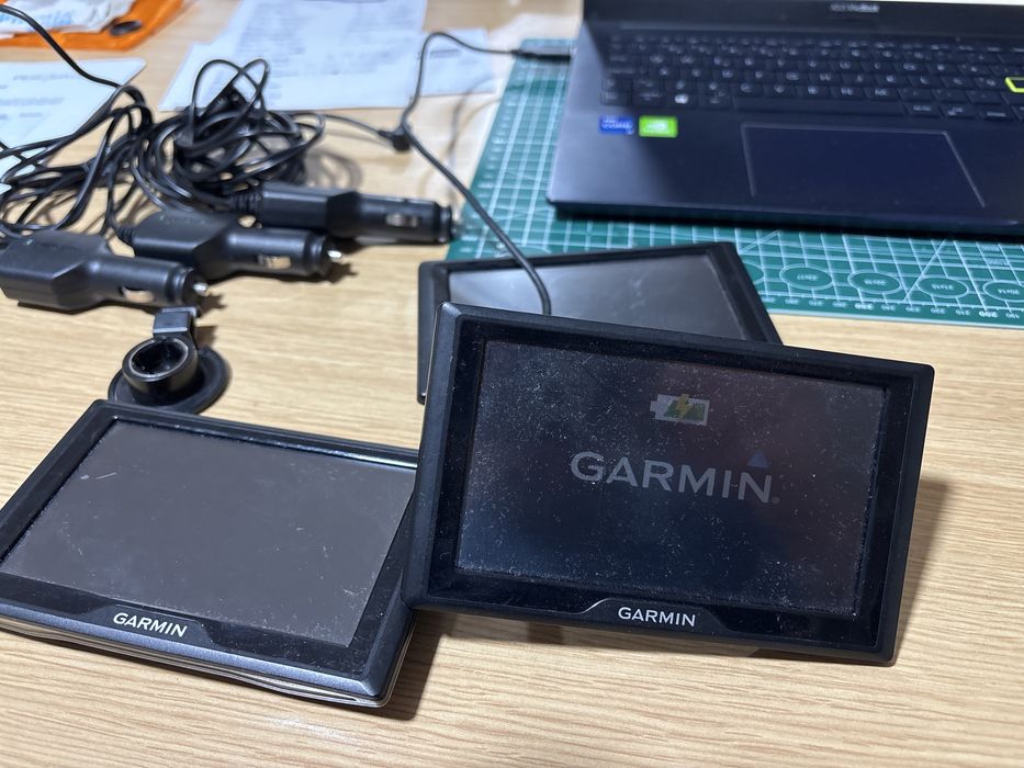 3 GPS Garmin Drive 1 - 50 LMT e 2 - 51 LMT-S