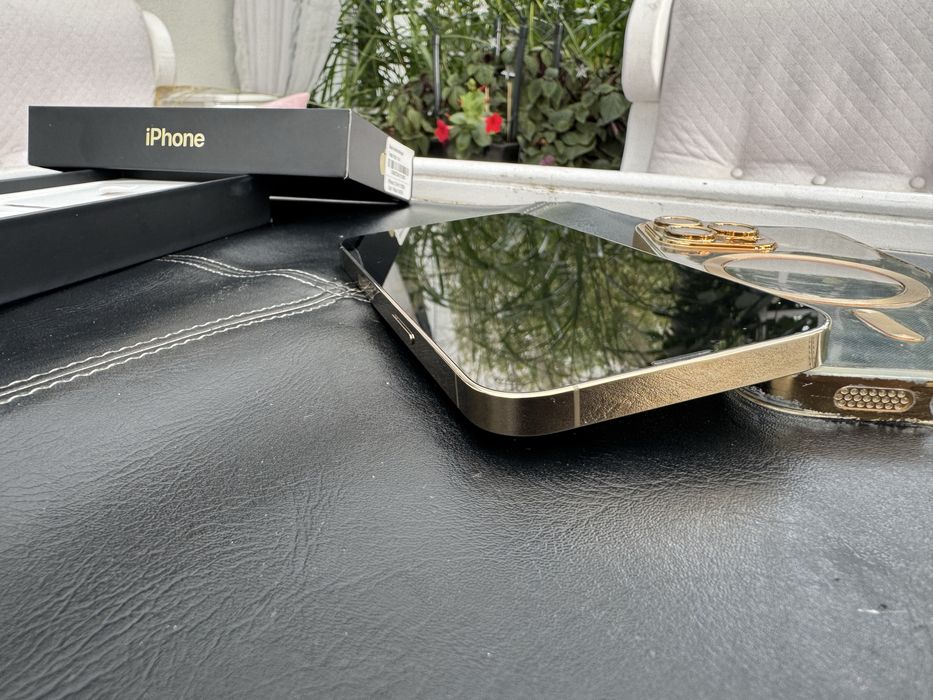 iPhone 23 Pro Gold