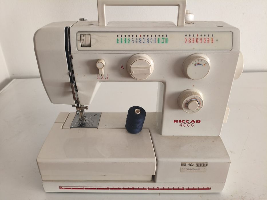 Vendo máquina de costura