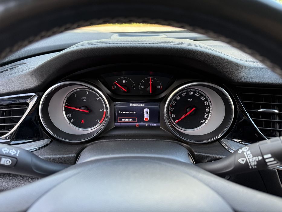 Продам свіжопригнане  авто Opel Insignia 2017р.в.2.0 диз. 170к.с.