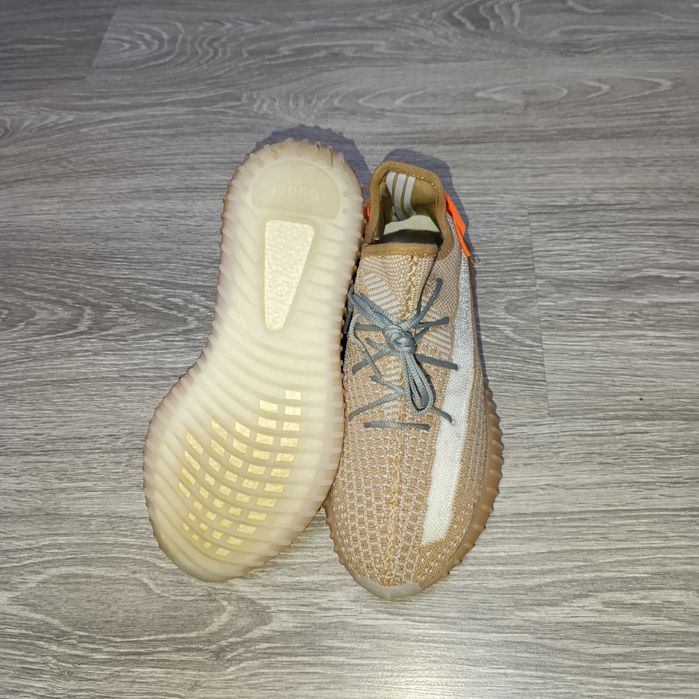Кросівки Adidas Yeezy Boost 350 V2 Tail Light