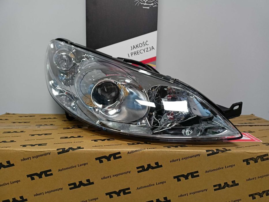 Peugeot 407  04-08 Lampa/Reflektor przód prawy /H1+H7