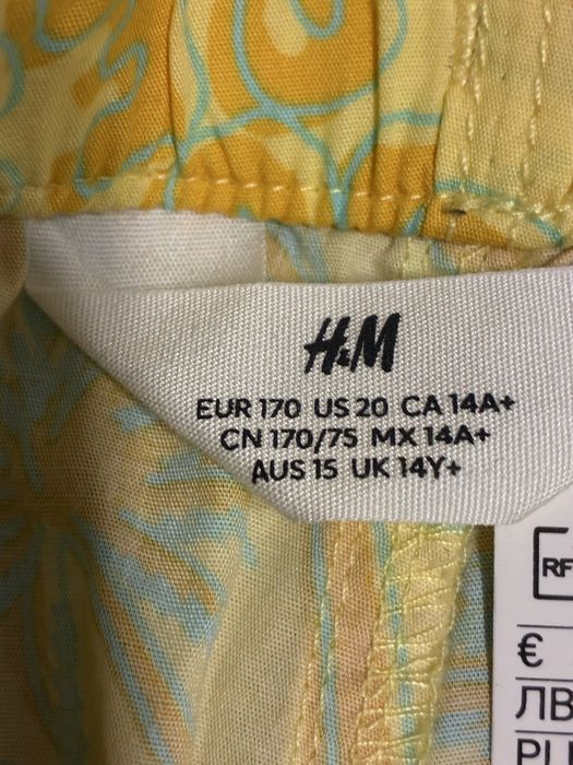 Krotkie spodenki  H&M  rozm. 170