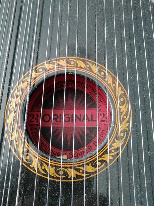 Zabytkowa cytra Menzenhauer