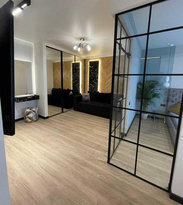 Подобова оренда квартири біля озера, парку