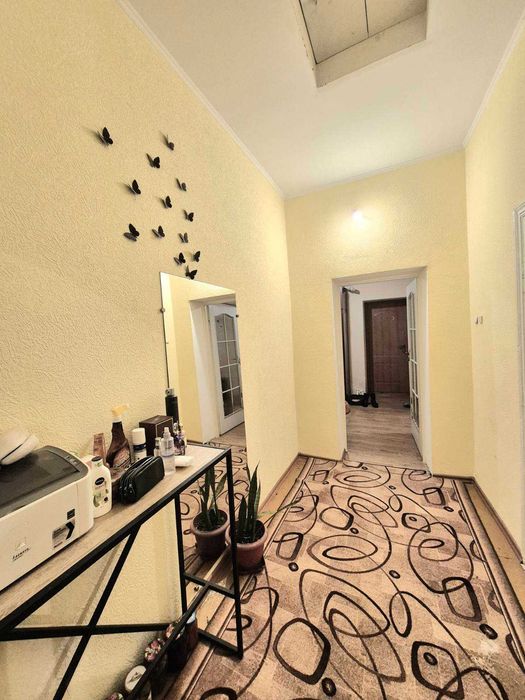 Продам міцний та просторий будинок в районі пивзаводу. Торг!