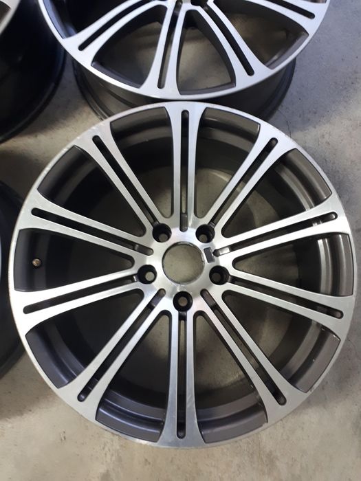 Quatro jantes BMW M3 19" 5/120 ET 36 Style 220