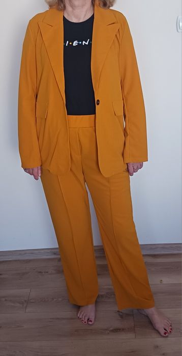 Oversizowy garnitur damski