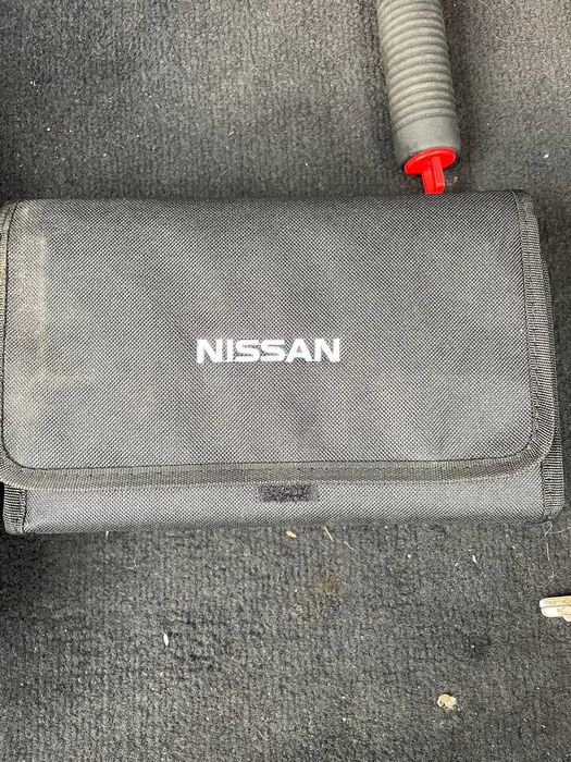 Продам Nissan Leaf собственник