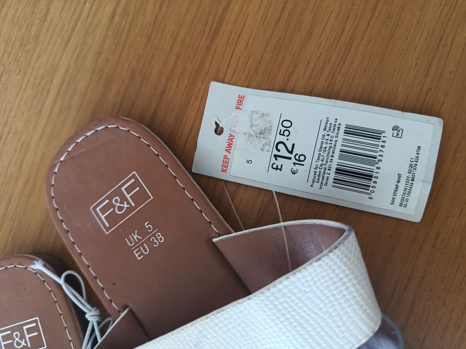 Klapki damskie roz. 38 super stan F&F na 3 paski letnie buty