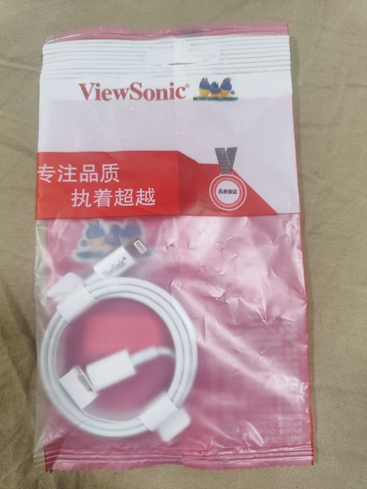 USB кабель на Iphone