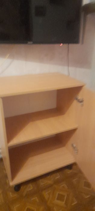 Продаю тумбу- шкафчик
