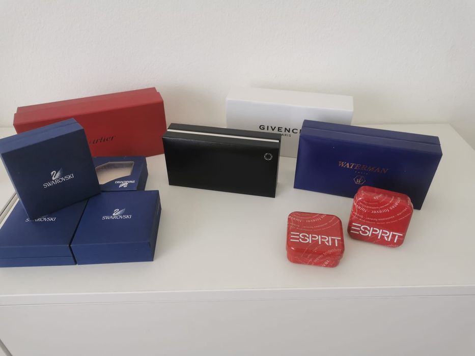 Várias caixas - Mont Blanc / cartier/ Givenchy/ waterman/ Swarowsky