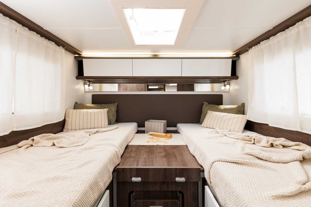 Wynajem Kampera Benimar - Warszawa /4 osób/ Klima / Pełne wyposażenie