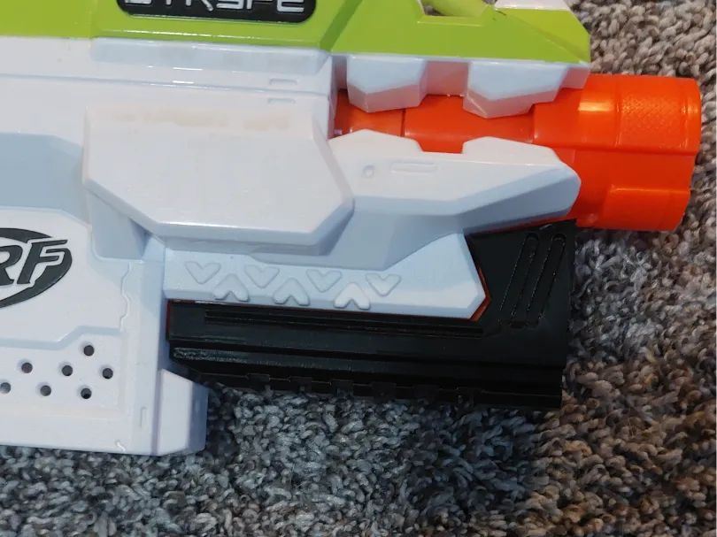 Carril Inferior Picatinny para Nerf Stryfe