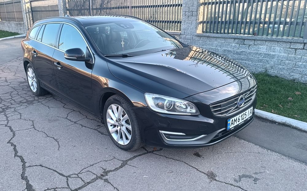 Volvo V60 D4 2014