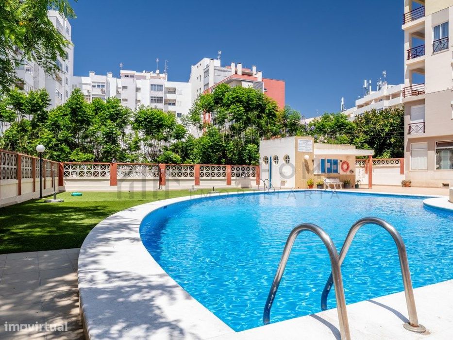 2-Bedroom Apartment on the 6th Floor in Armação de Pêra