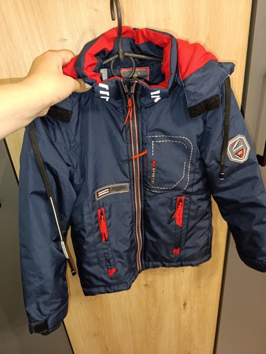 Куртка осіння тепла для хлопчика 110 в новому стані