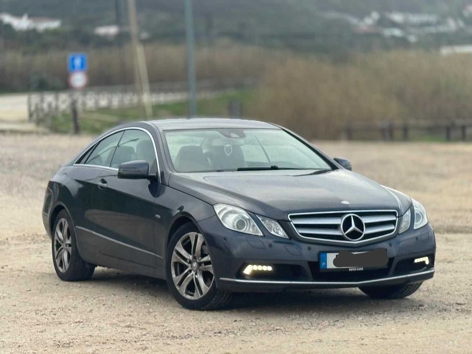 Mercedes E Coupé 220