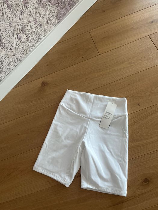 Spodenki sportowe OYSHO rozmiar M pasuje na S