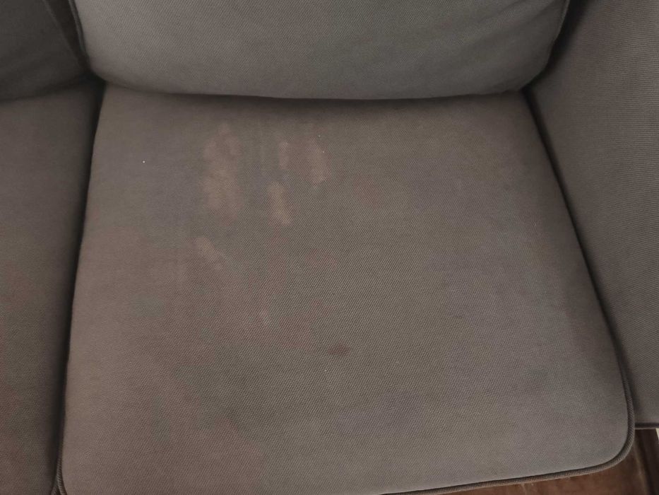 Sofás IKEA de 2 lugares e 1 lugar